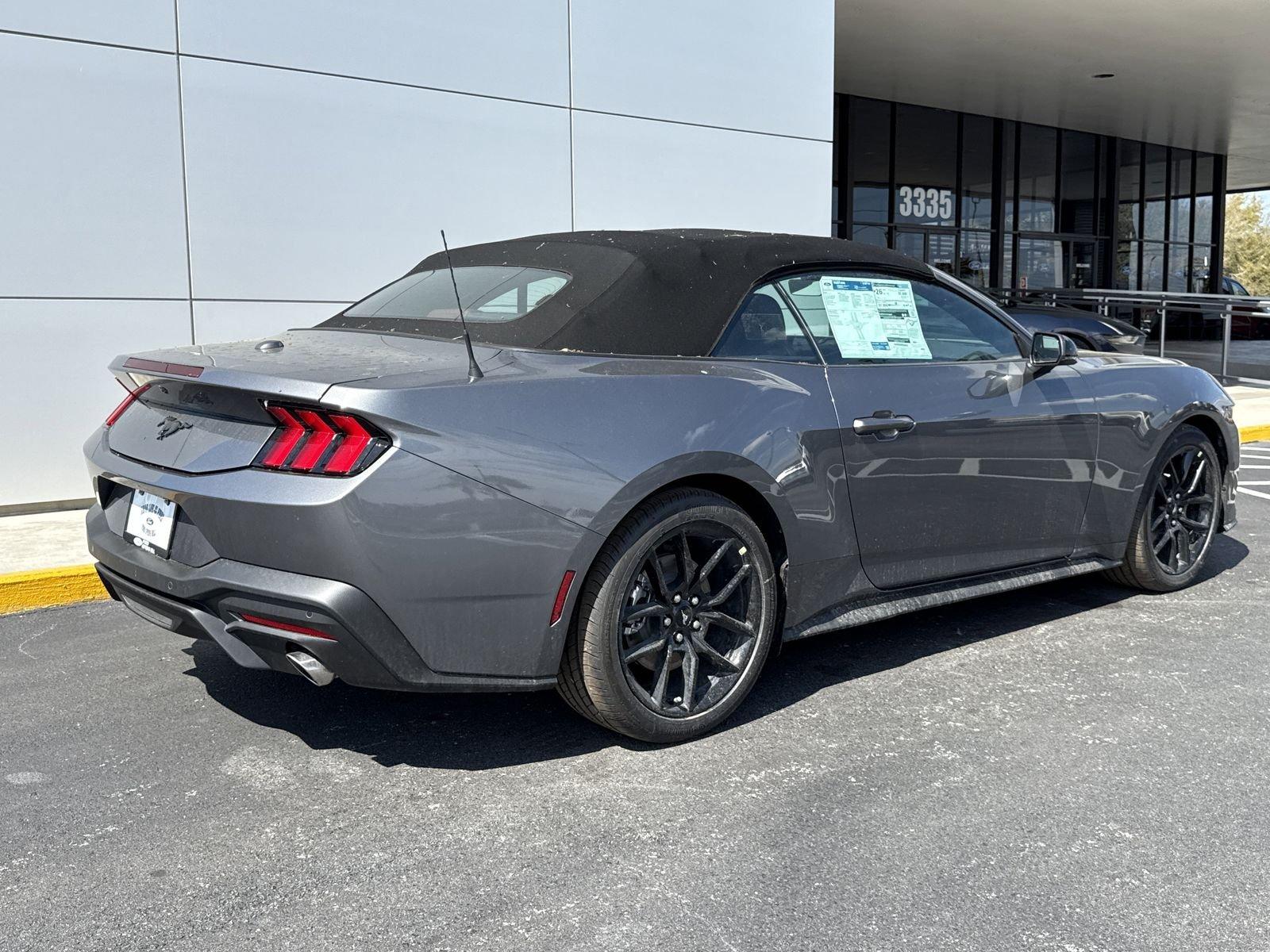 Ford Mustang Ecoboost Premium Rwd Convertible - Thumbnail 5