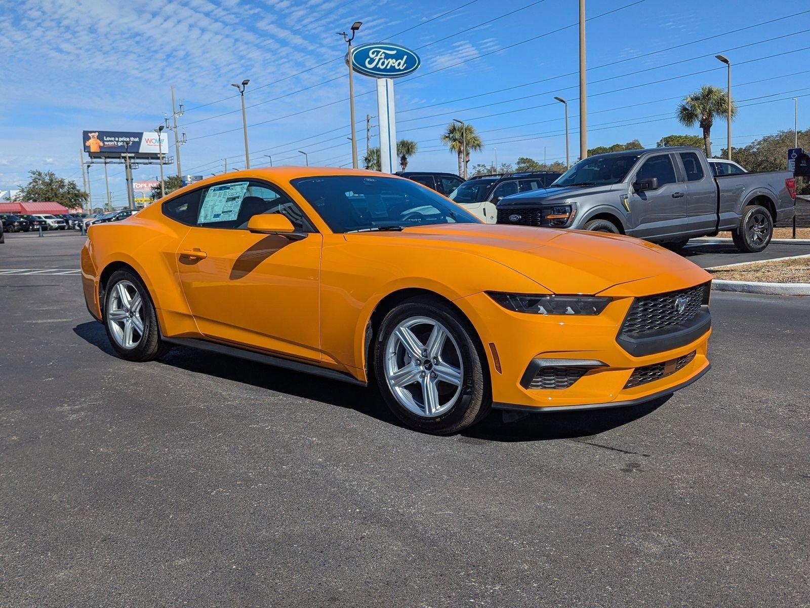 Ford Mustang Ecoboost Rwd Fastback - Thumbnail 3