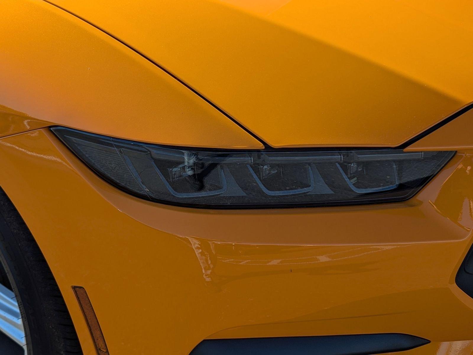 Ford Mustang Ecoboost Rwd Fastback - Thumbnail 7