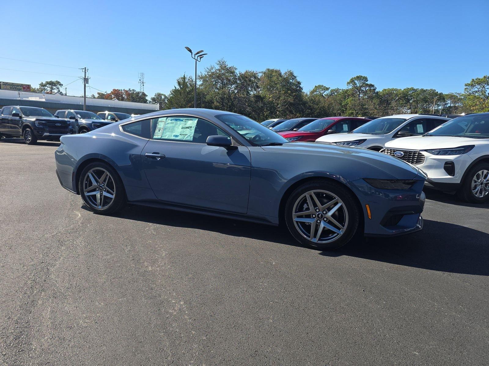 Ford Mustang Ecoboost Rwd Fastback - Thumbnail 3