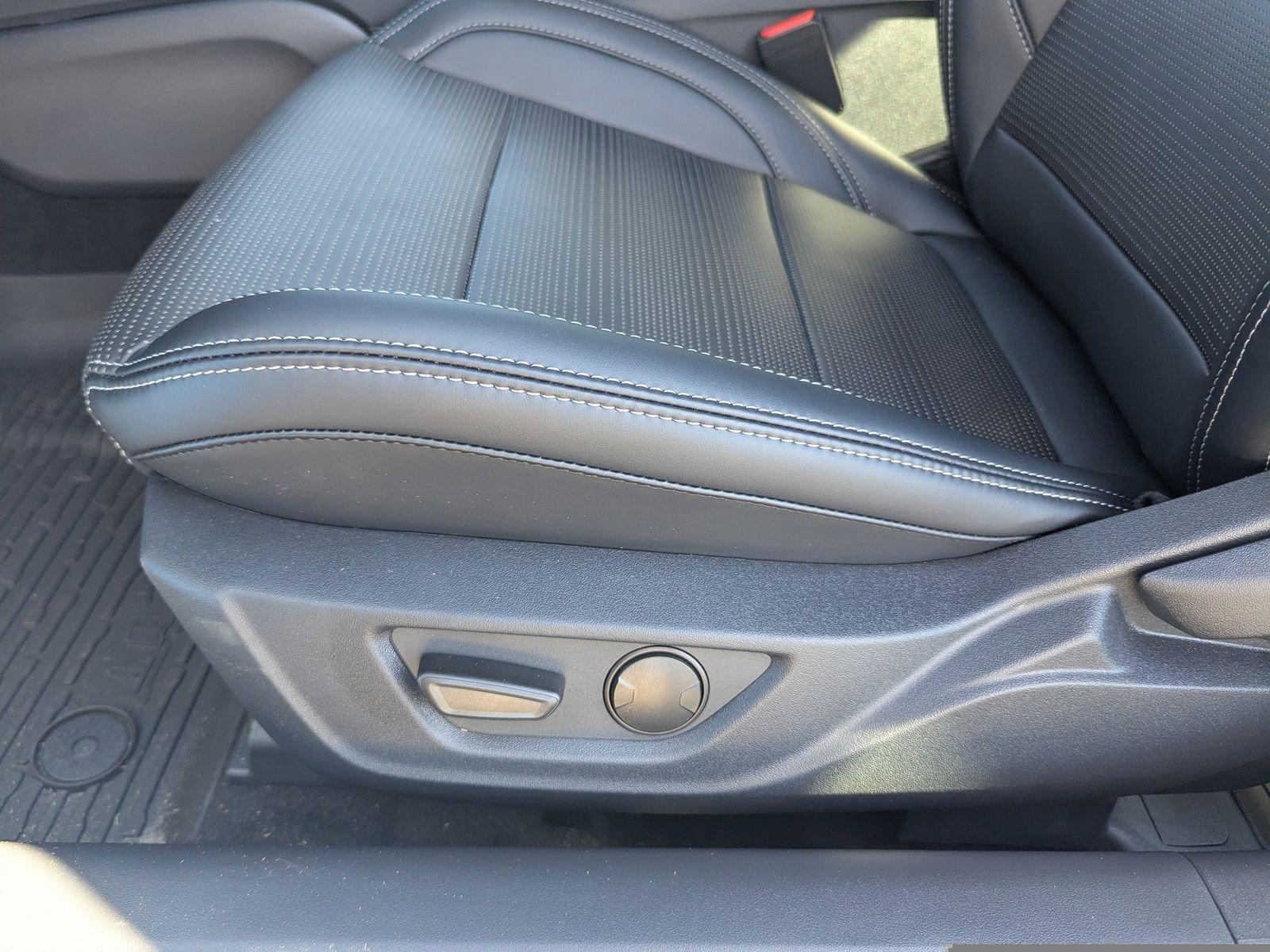 Ford Mustang Ecoboost Premium Rwd Fastback - Thumbnail 17