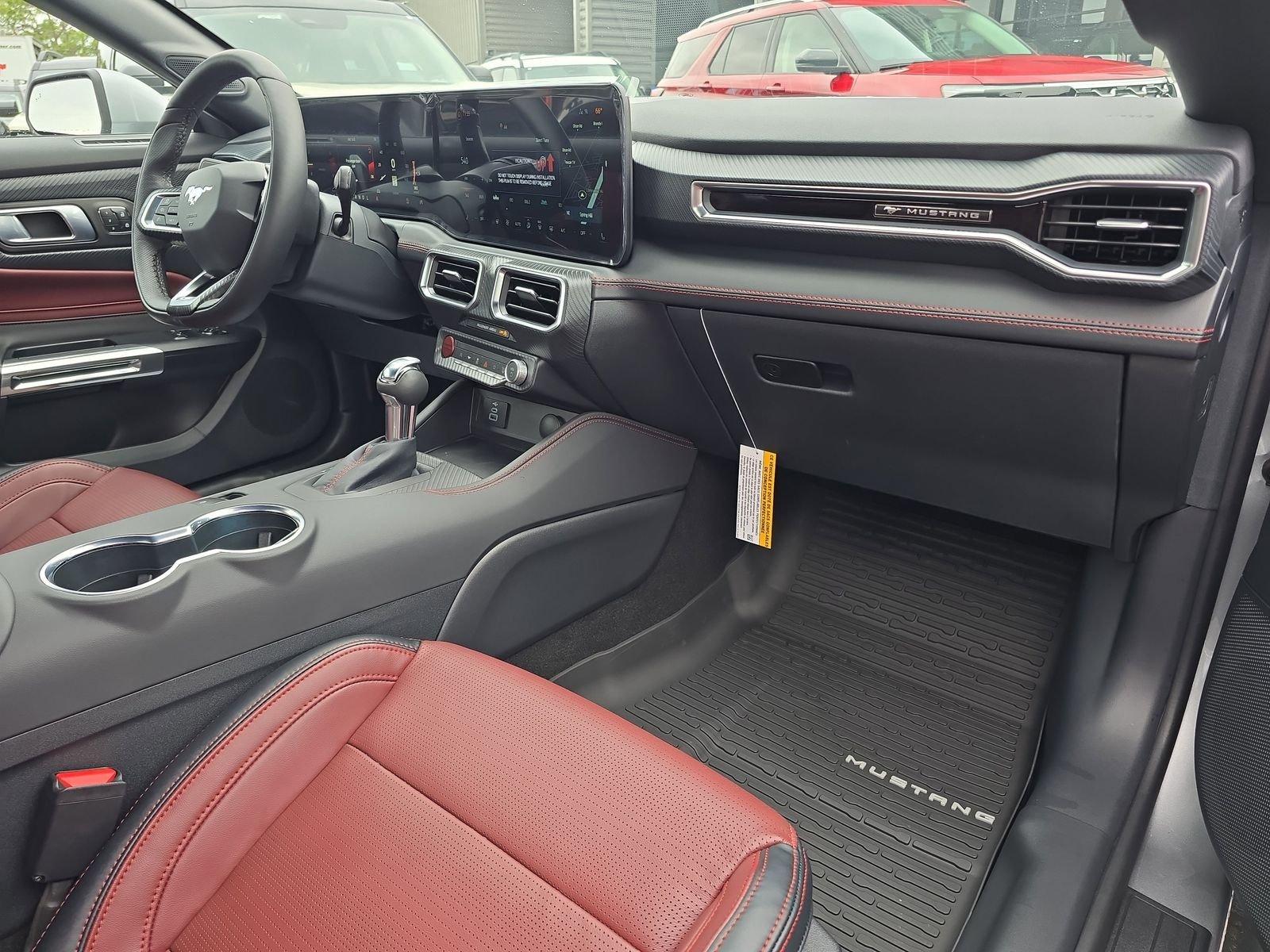 Ford Mustang Ecoboost Rwd Fastback - Thumbnail 9