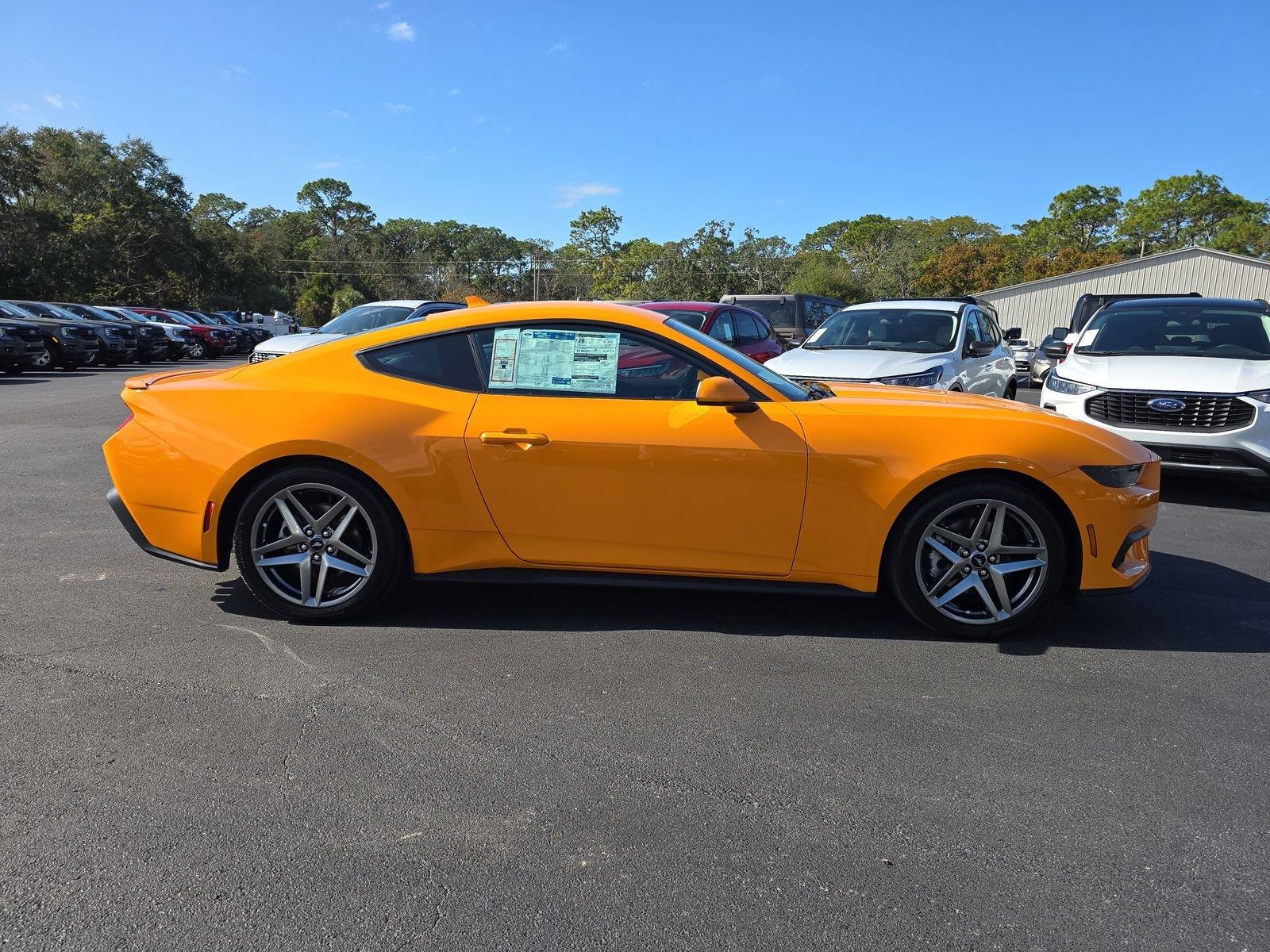 Ford Mustang Ecoboost Premium Rwd Fastback - Thumbnail 4