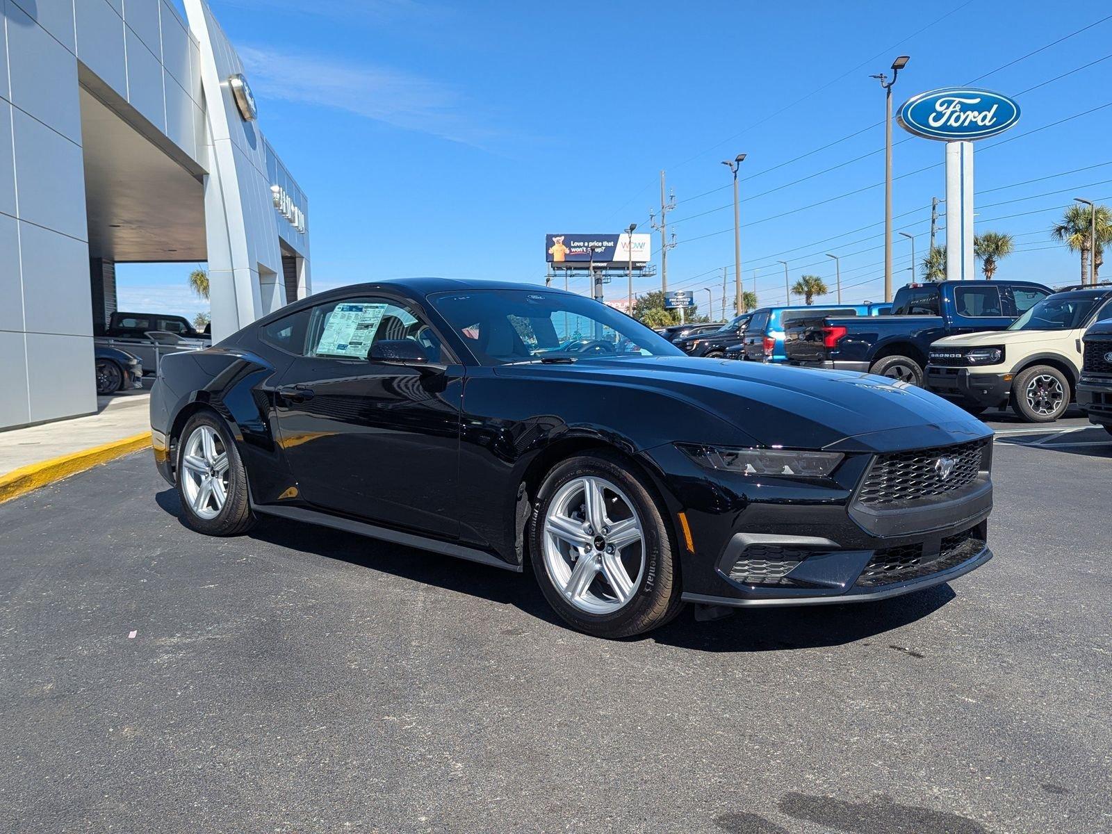 Ford Mustang Ecoboost Rwd Fastback - Thumbnail 3