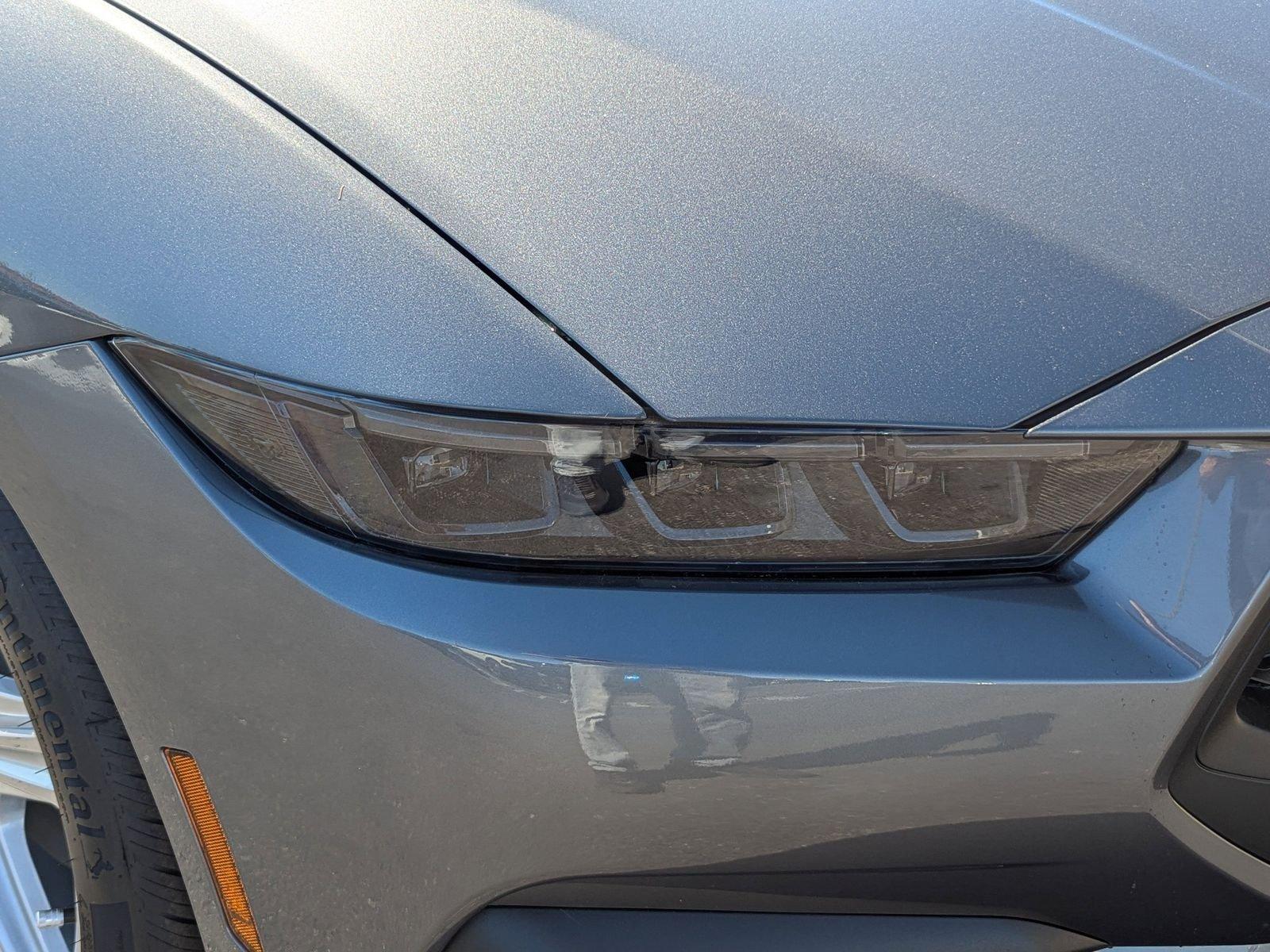 Ford Mustang Ecoboost Rwd Fastback - Thumbnail 7