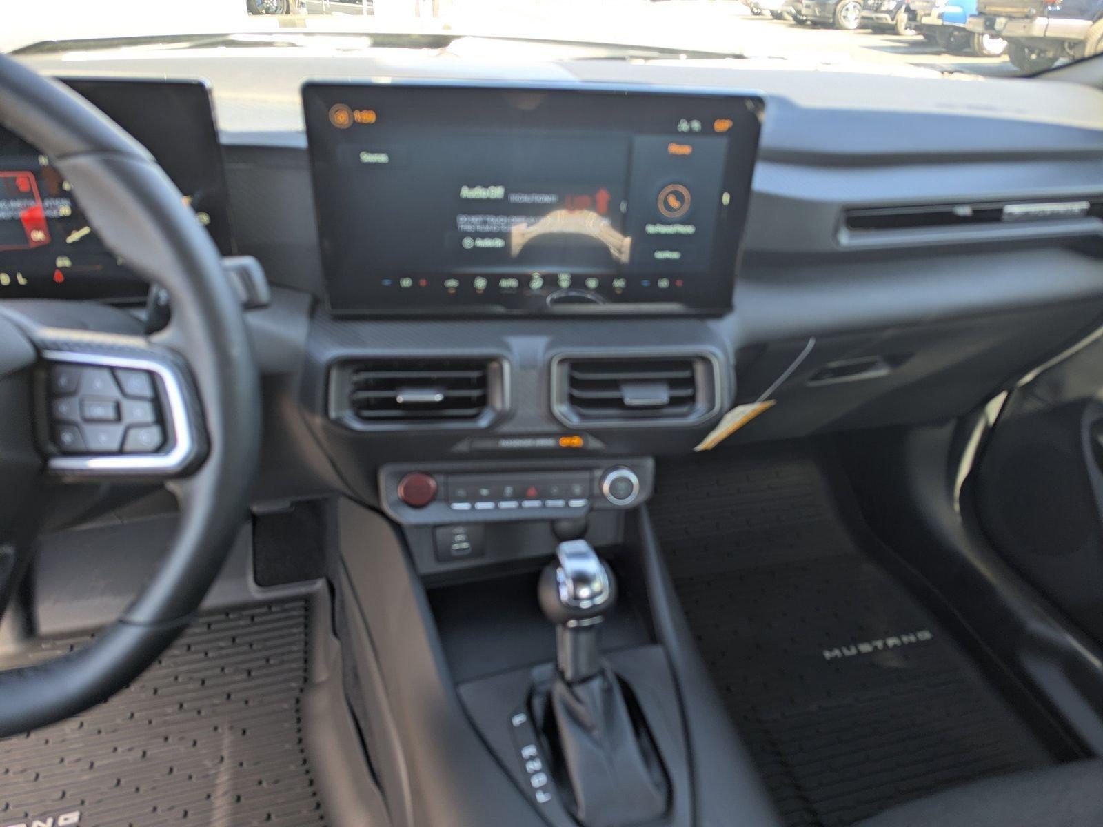 Ford Mustang Ecoboost Rwd Fastback - Thumbnail 13