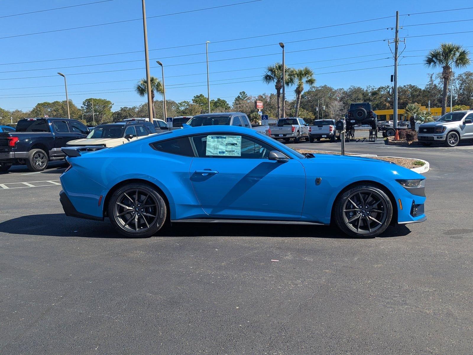 Ford Mustang Dark Horse Rwd Fastback - Thumbnail 4