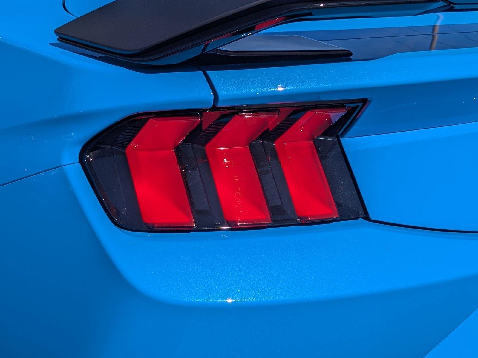 Ford Mustang Dark Horse Rwd Fastback - Thumbnail 8