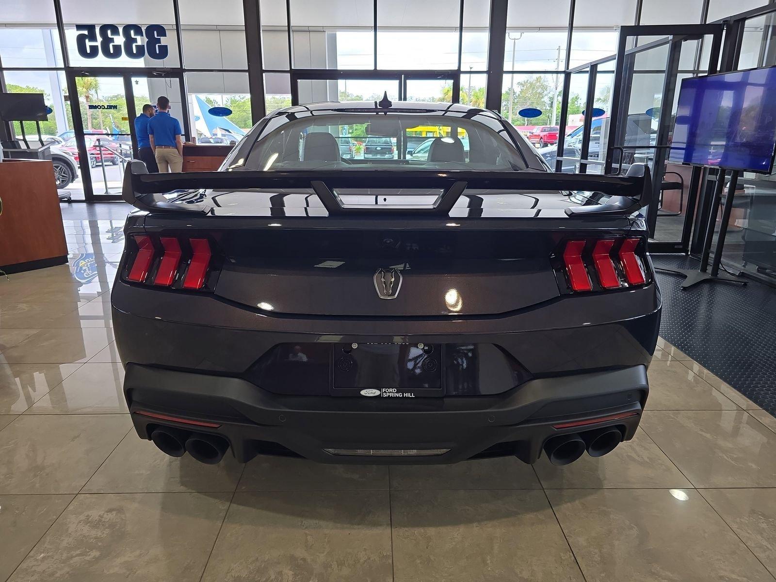 Ford Mustang Dark Horse Rwd Fastback - Thumbnail 5