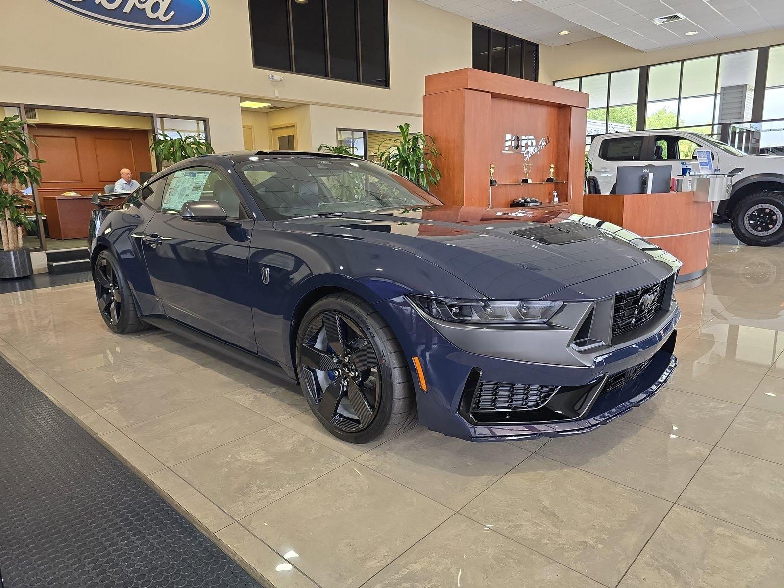 Ford Mustang Dark Horse Rwd Fastback - Thumbnail 3