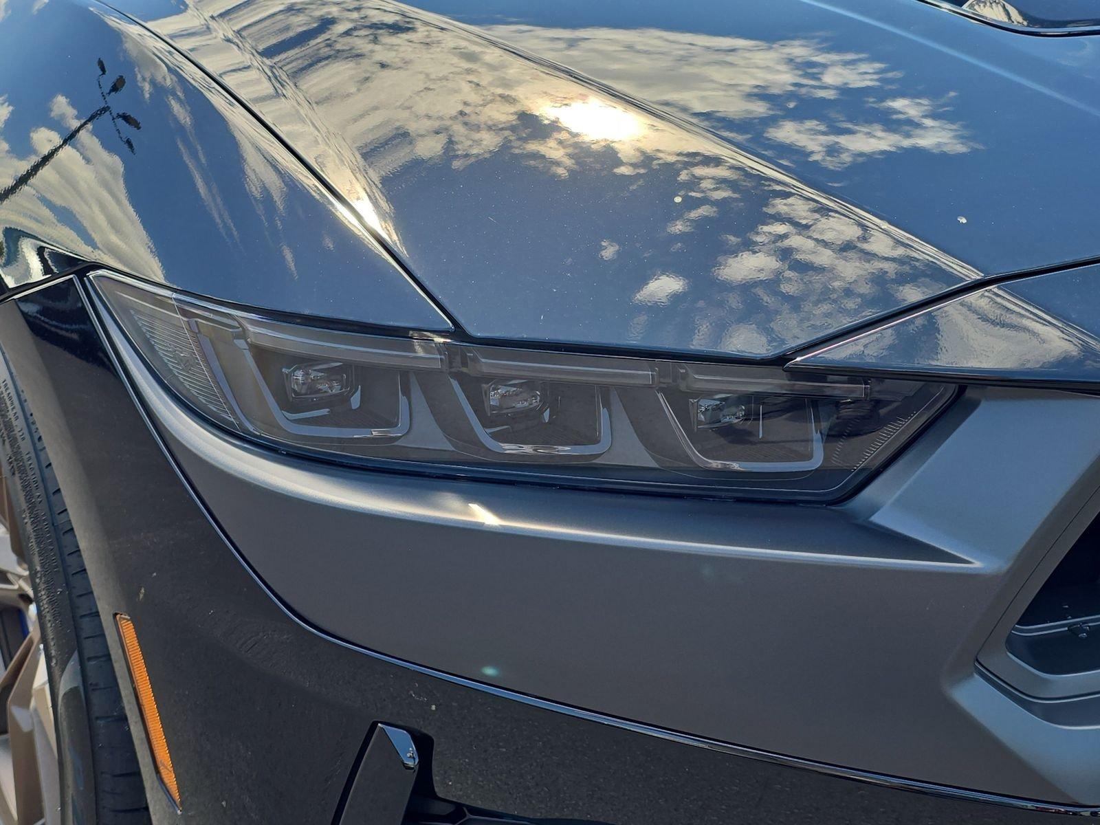 Ford Mustang Dark Horse Rwd Fastback - Thumbnail 8