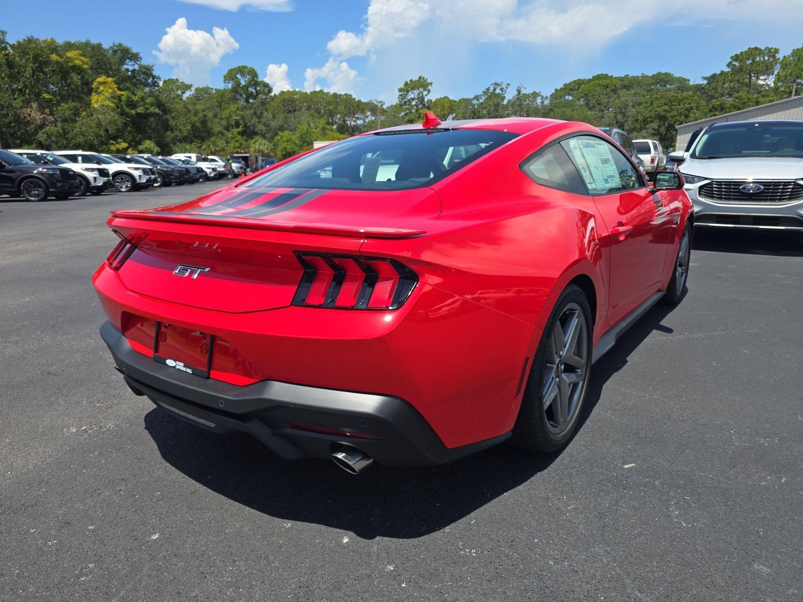 Ford Mustang Gt Rwd Fastback - Thumbnail 5