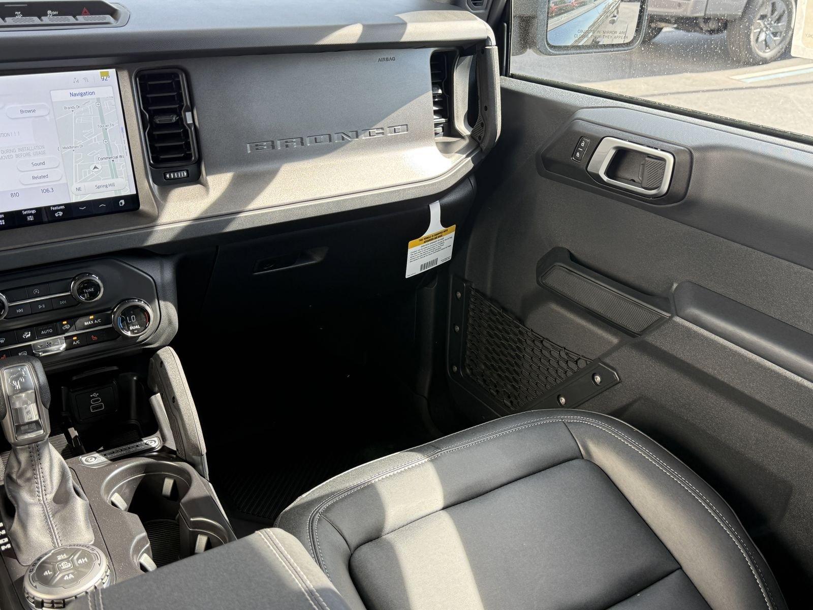 Ford Bronco Big Bend 4Wd 4 Door - Thumbnail 13