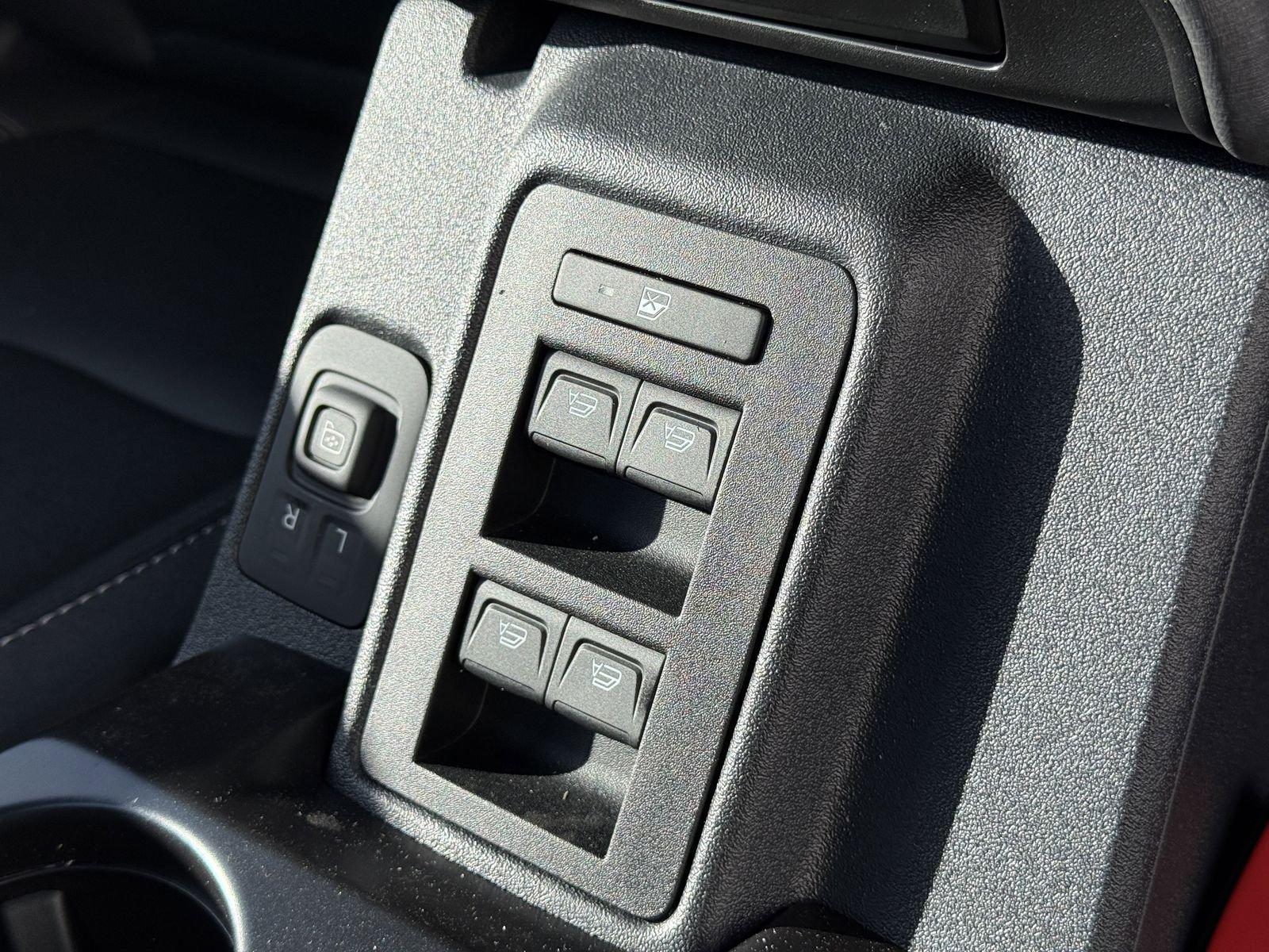 Ford Bronco Big Bend 4Wd 4 Door - Thumbnail 16