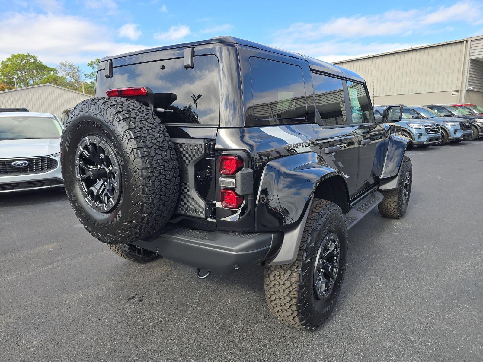 Ford Bronco Raptor 4X4 4 Door - Thumbnail 5