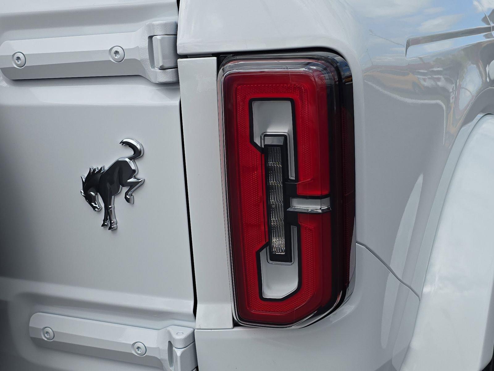 Ford Bronco Outer Banks 4Wd 4 Door - Thumbnail 7