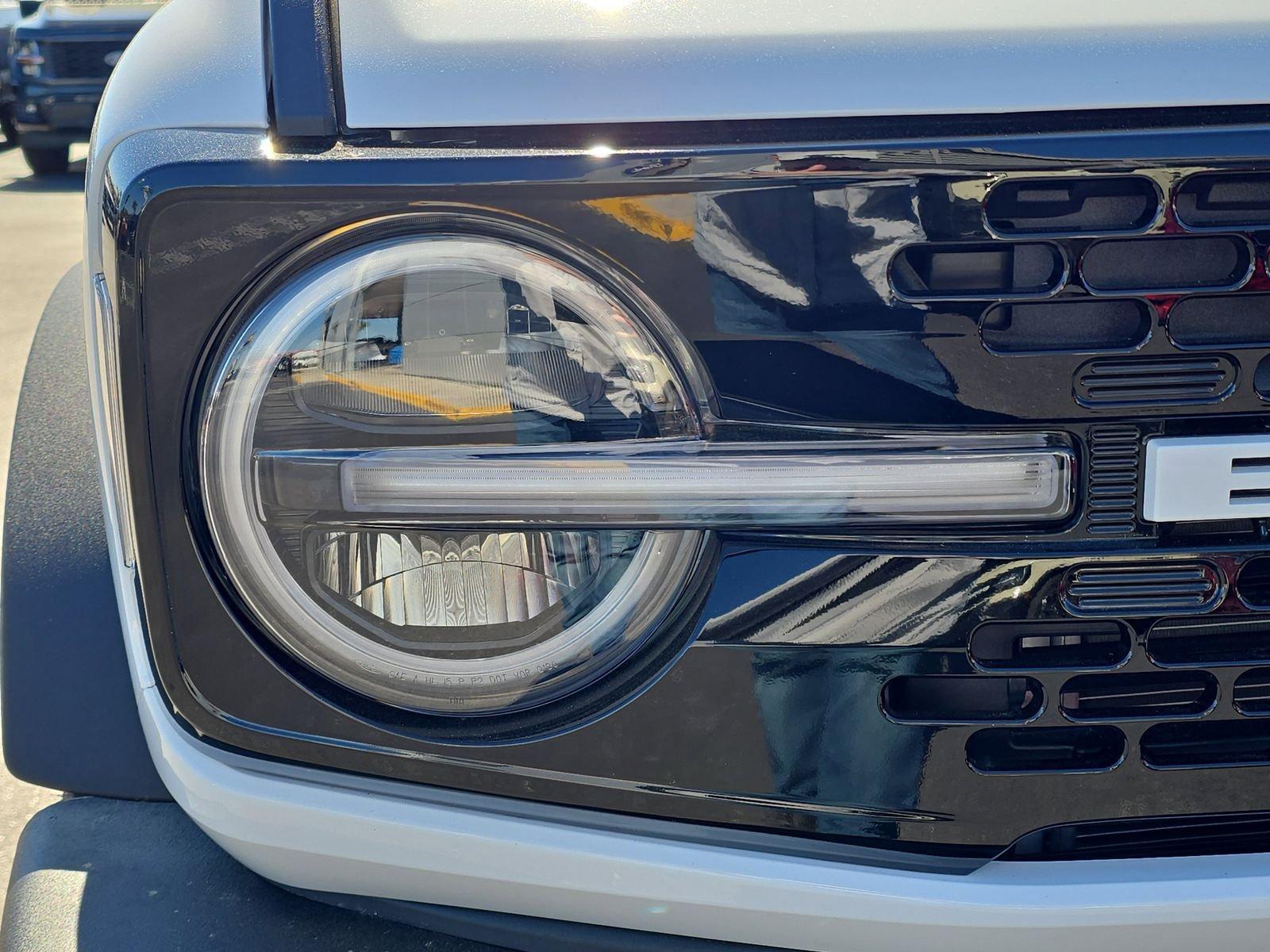 Ford Bronco Outer Banks 4Wd 4 Door - Thumbnail 8