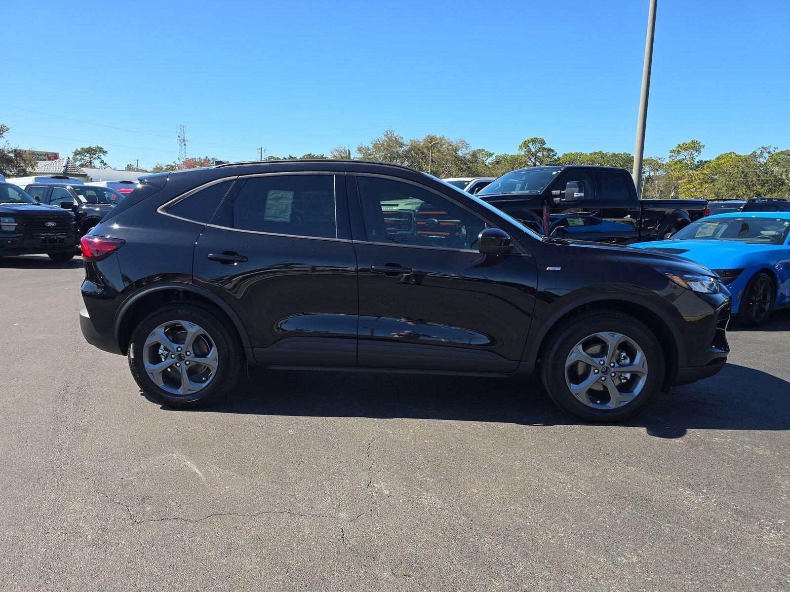 Ford Escape St-Line Select Awd Hybrid - Thumbnail 4