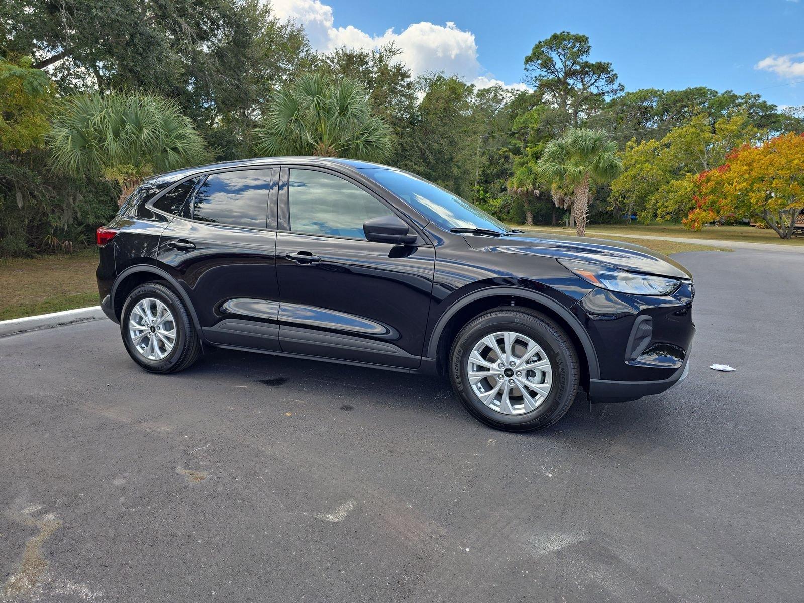 Ford Escape Active Fwd 4D Sport Utility - Thumbnail 3