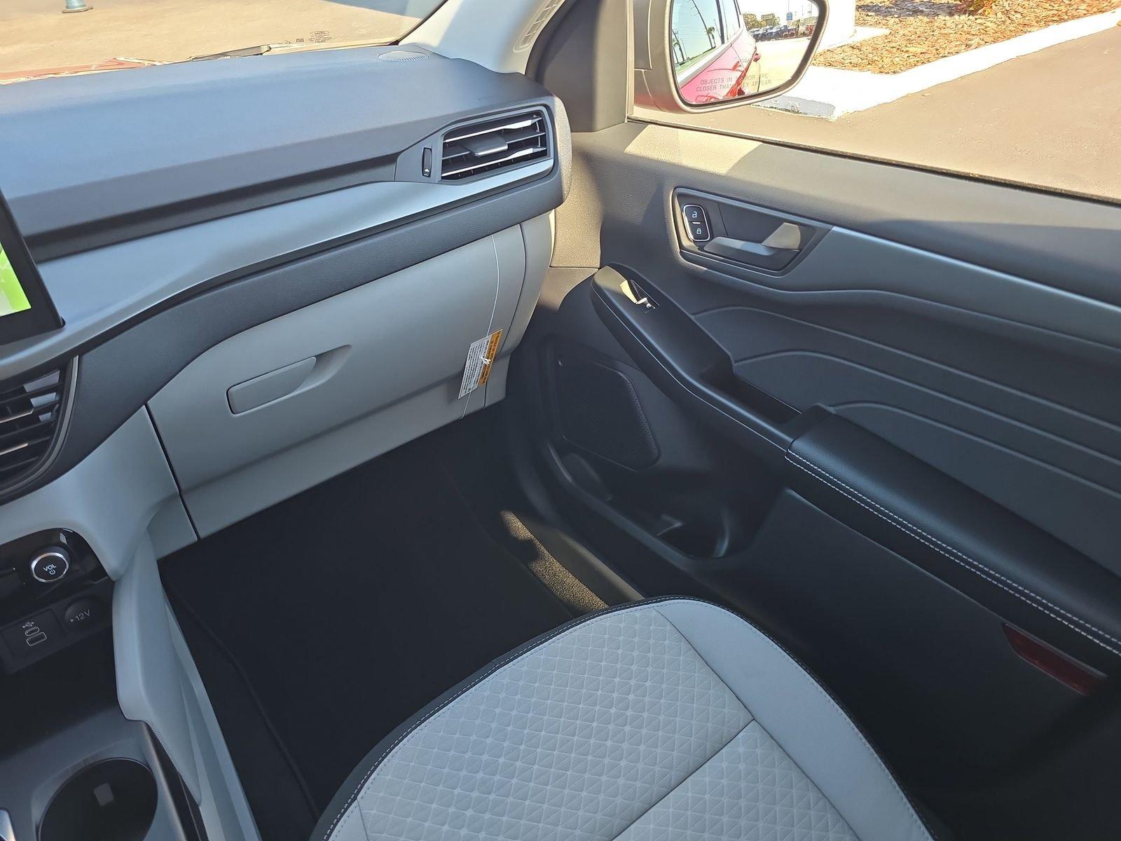 Ford Escape Active Fwd 4D Sport Utility - Thumbnail 12