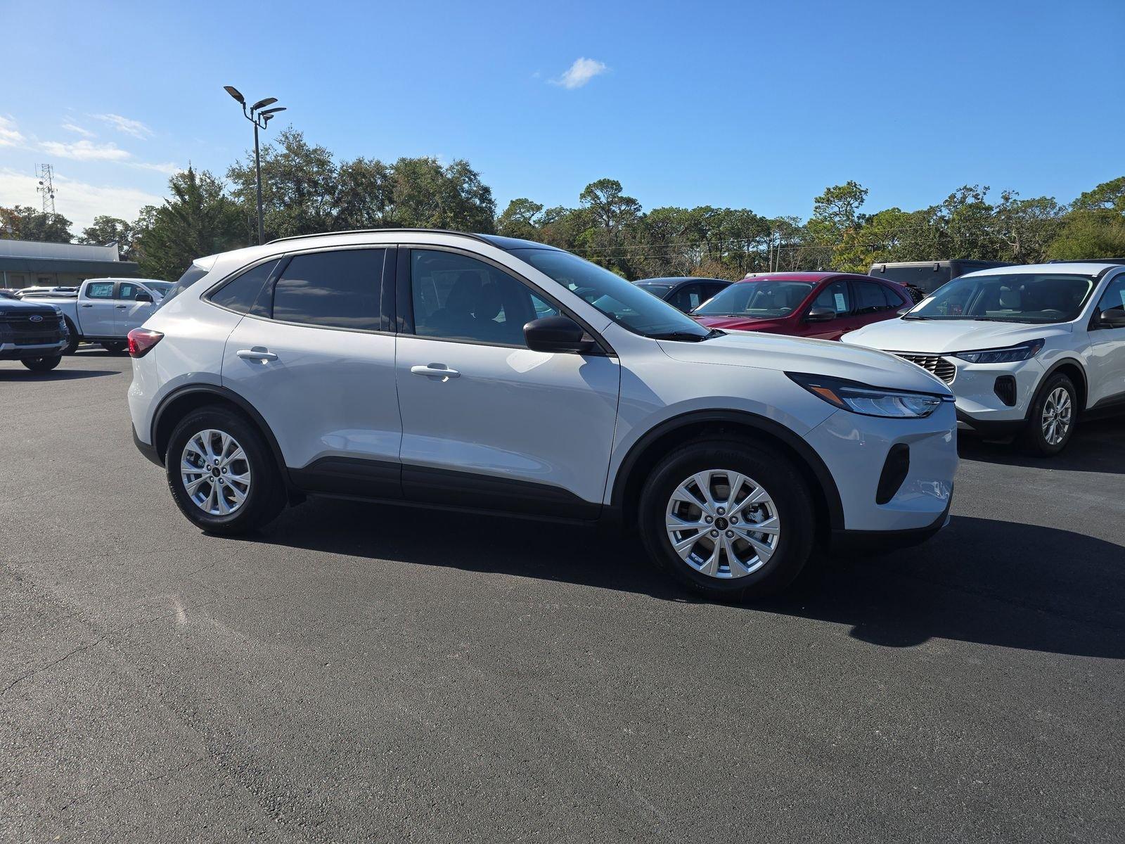 Ford Escape Active Fwd 4D Sport Utility - Thumbnail 3