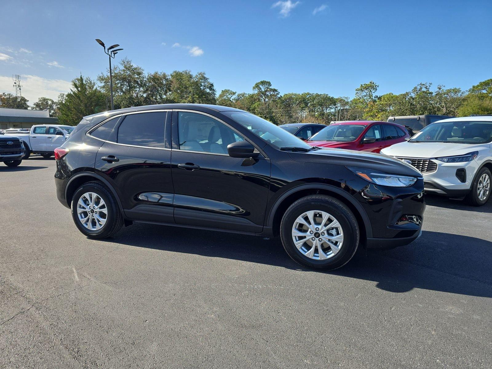 Ford Escape Active Fwd 4D Sport Utility - Thumbnail 3