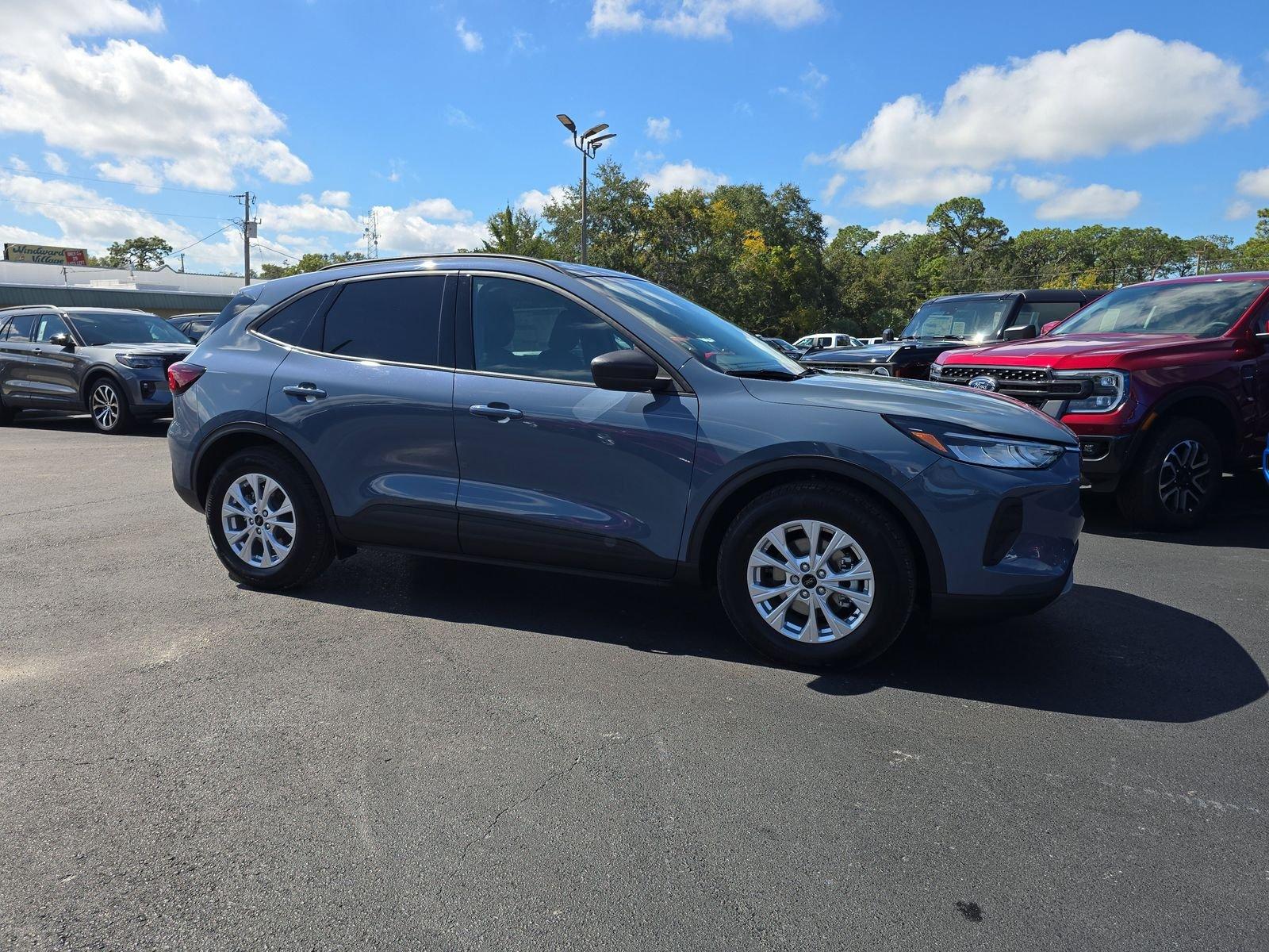 Ford Escape Active Fwd 4D Sport Utility - Thumbnail 3