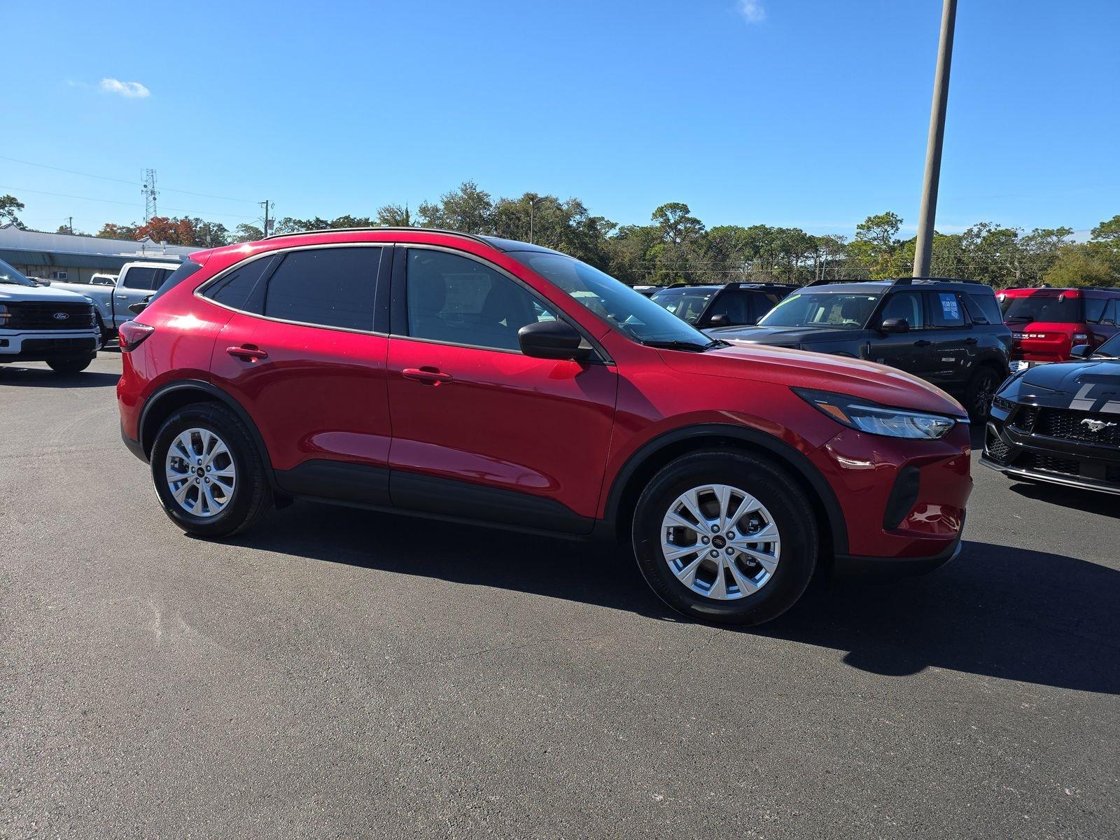 Ford Escape Active Fwd 4D Sport Utility - Thumbnail 3