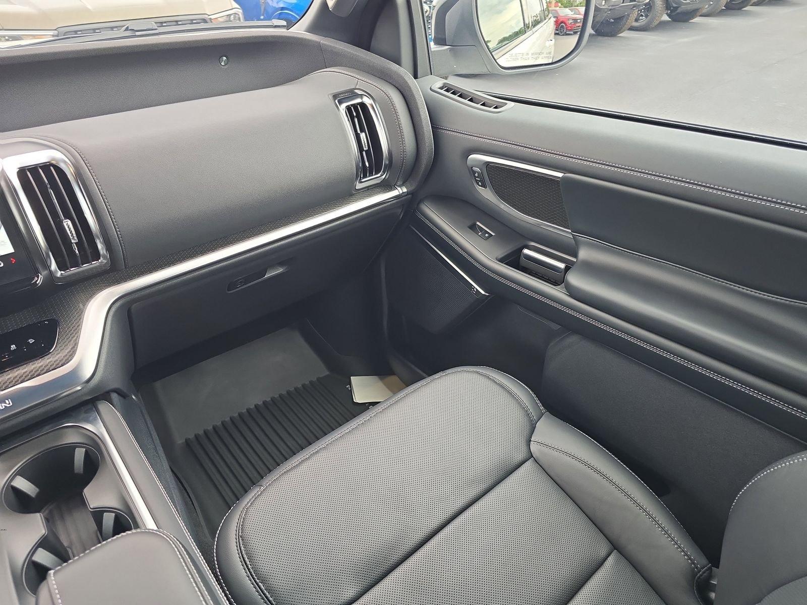 Ford Expedition Platinum 4X4 Regular - Thumbnail 13