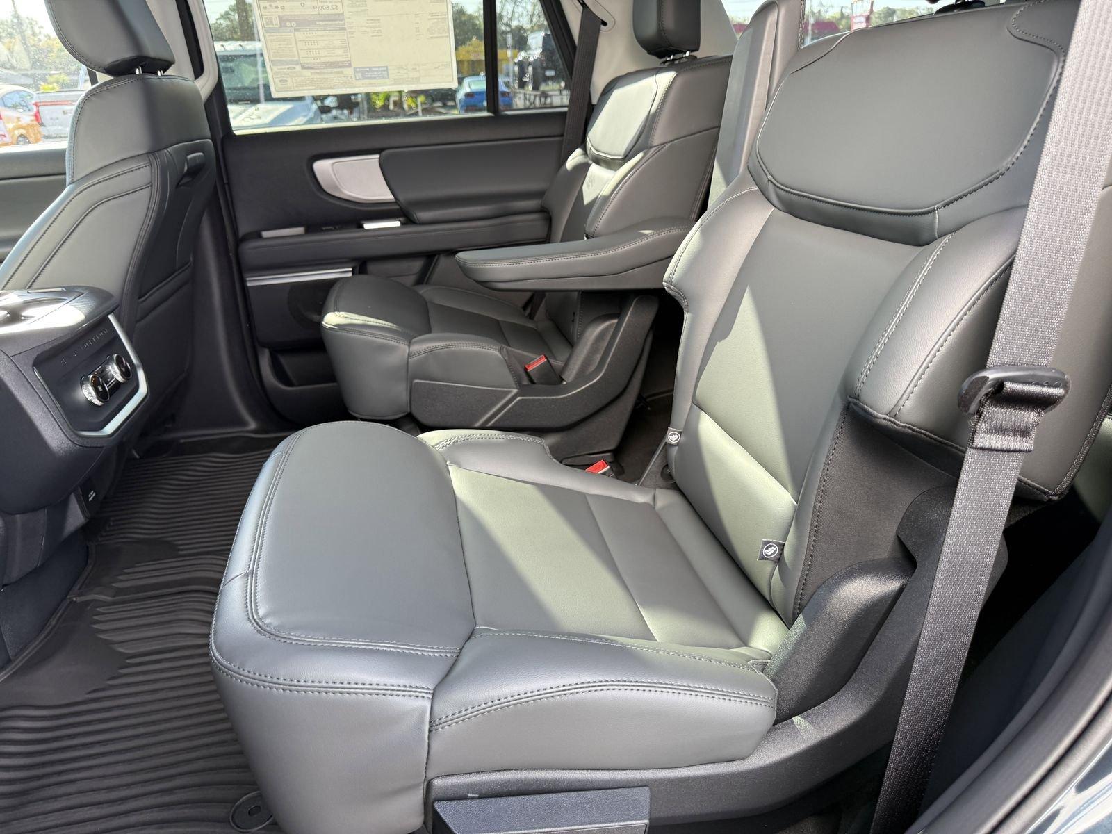 Ford Expedition Active 4X2 Regular - Thumbnail 15