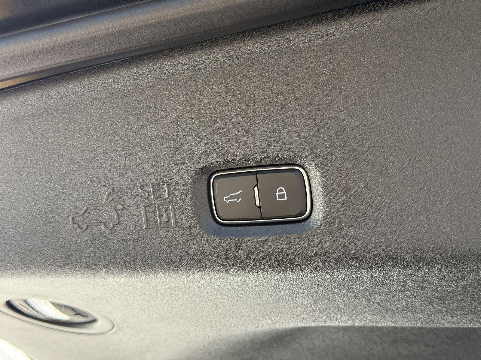 Ford Expedition Active 4X2 Regular - Thumbnail 10