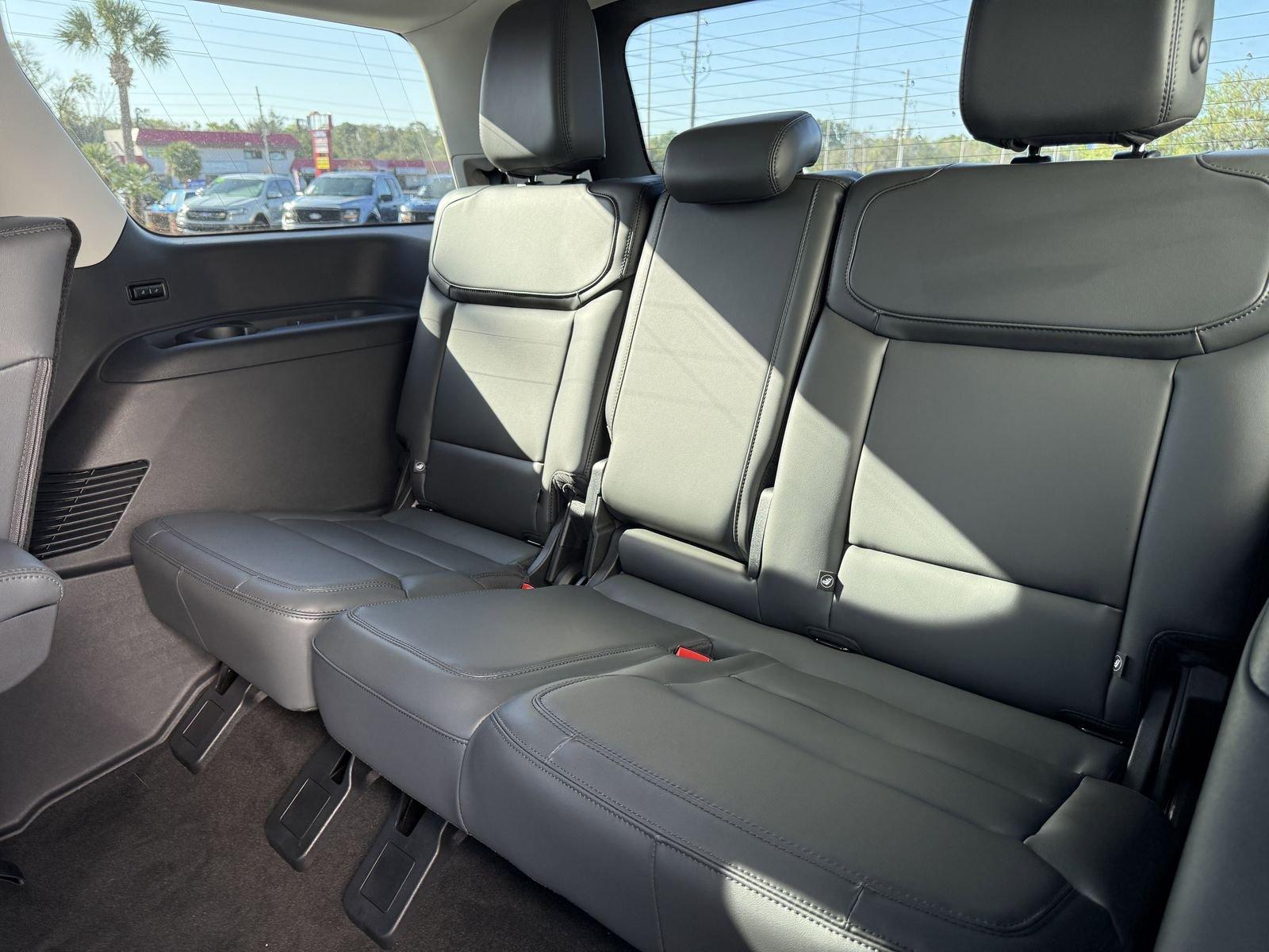 Ford Expedition Active 4X2 Regular - Thumbnail 16