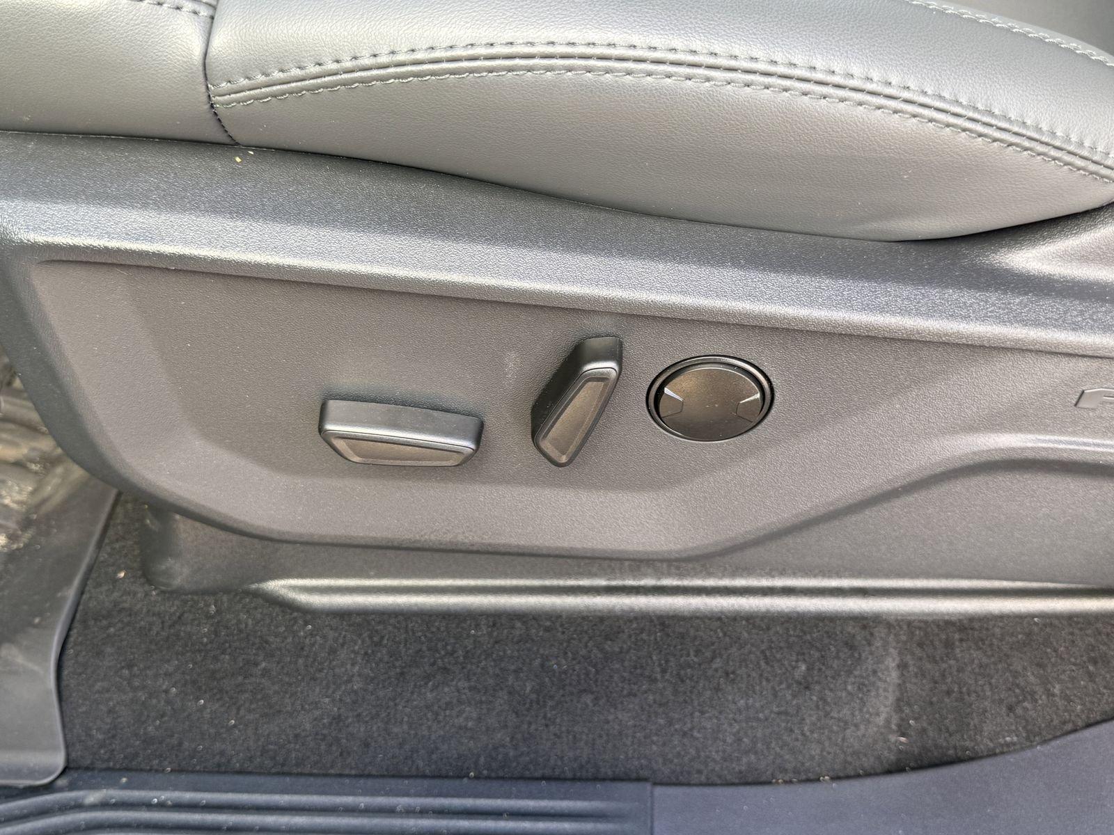 Ford Expedition Active 4X2 Regular - Thumbnail 18