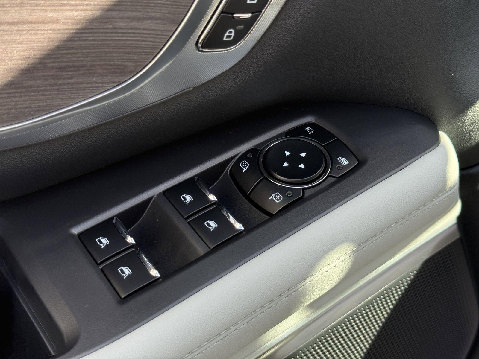 Ford Expedition Platinum 4X4 El - Thumbnail 17