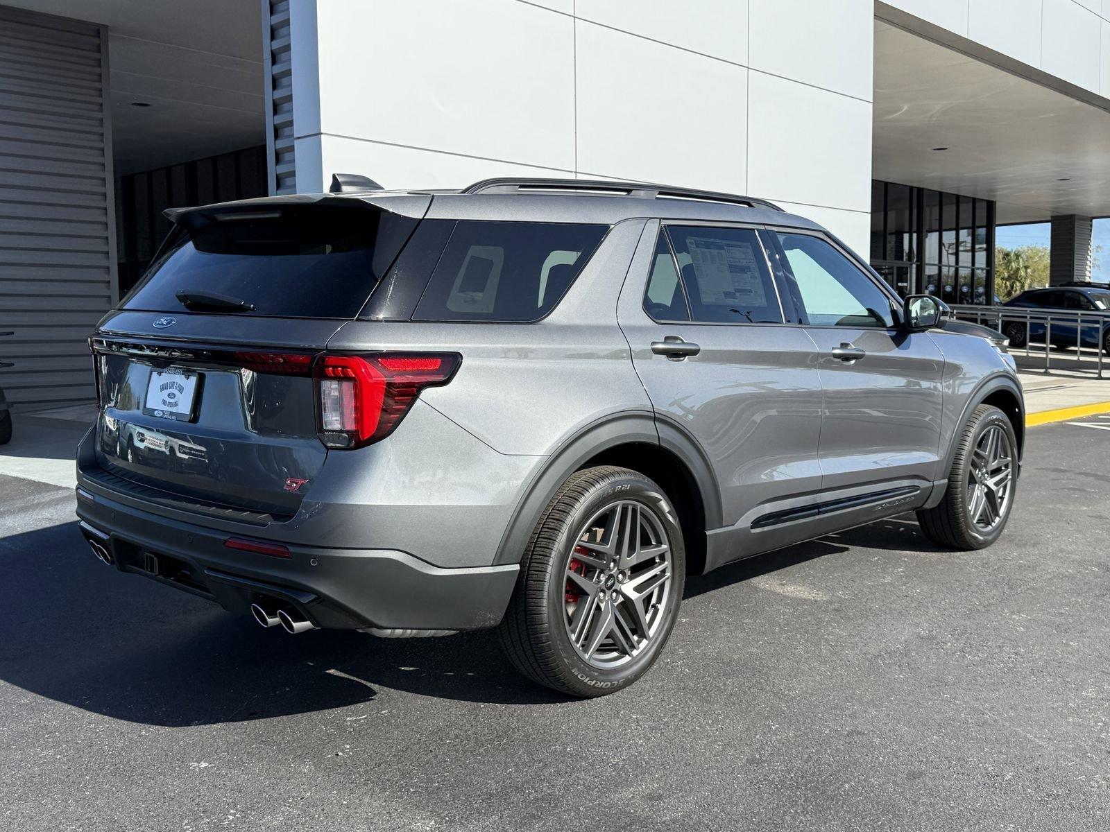 Ford Explorer St Rwd 4D Sport Utility - Thumbnail 5