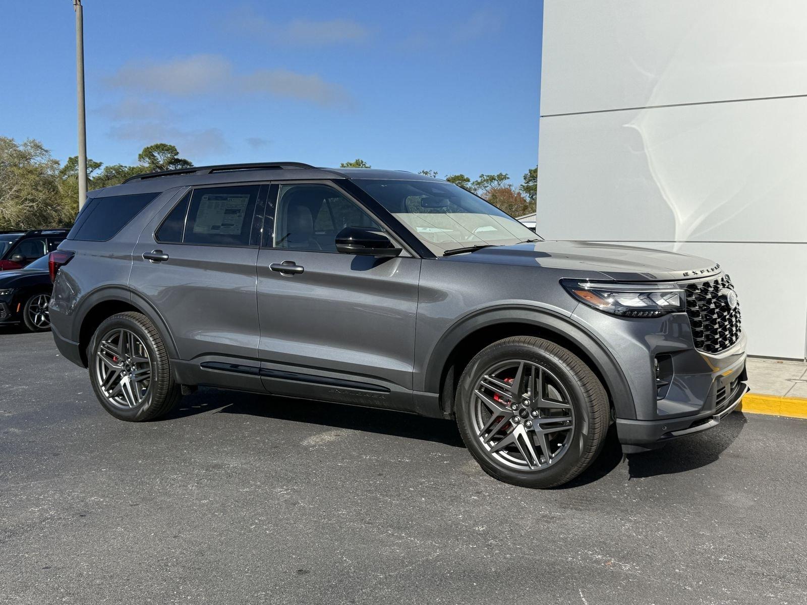 Ford Explorer St Rwd 4D Sport Utility - Thumbnail 3