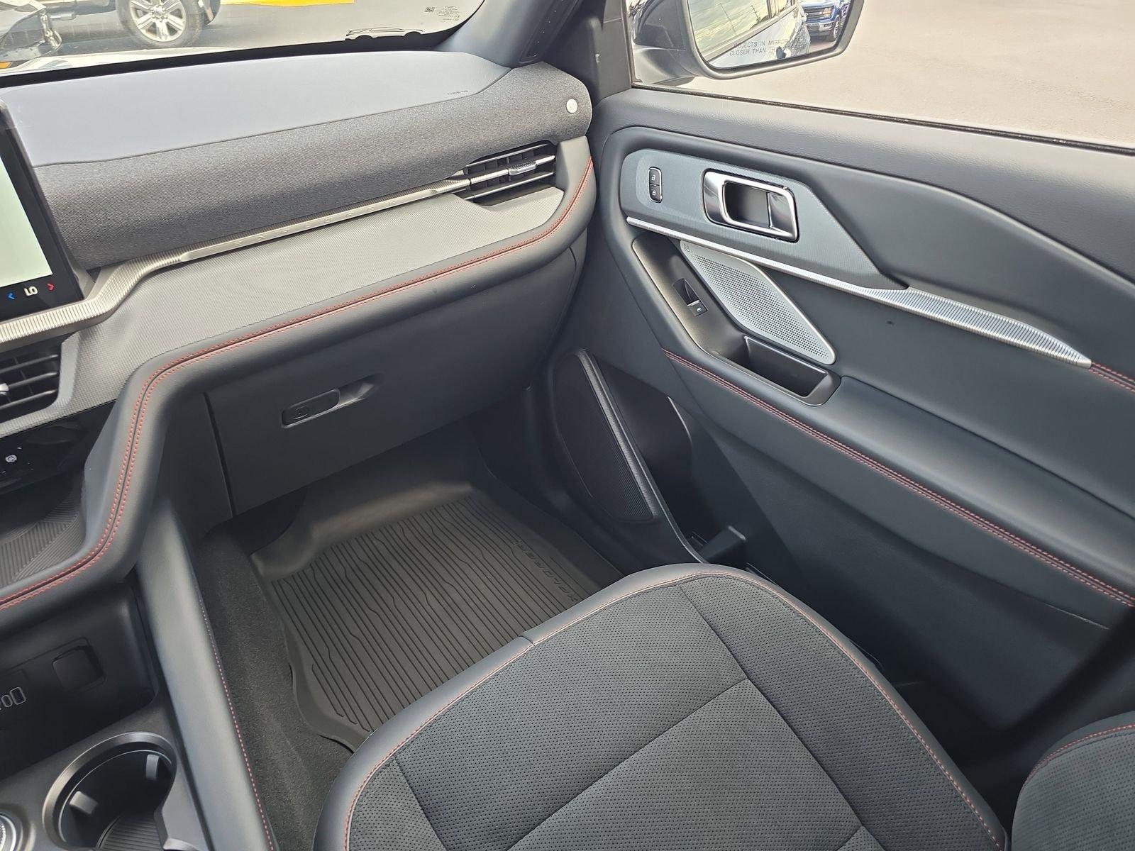 Ford Explorer St Rwd 4D Sport Utility - Thumbnail 12