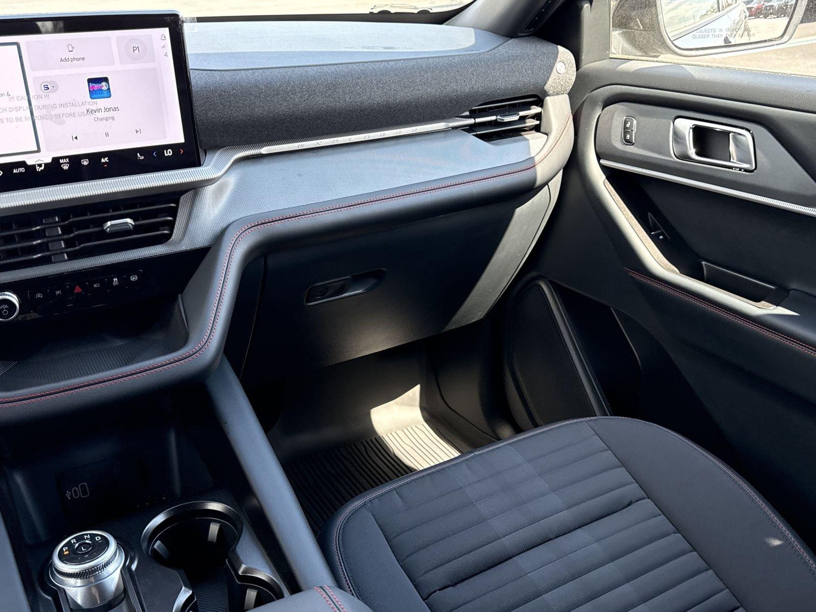 Ford Explorer St-Line Rwd 4D Sport Utility - Thumbnail 11