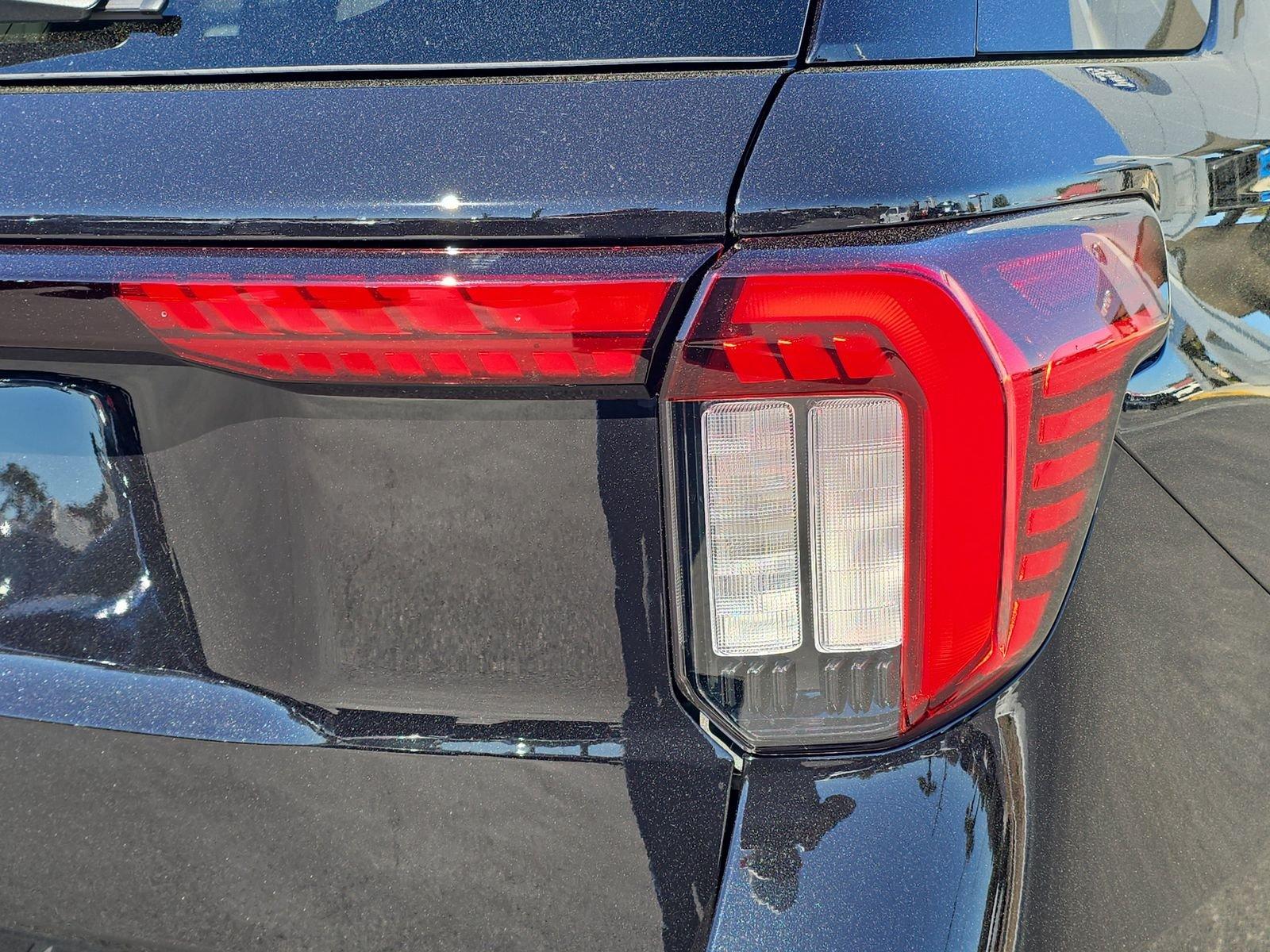 Ford Explorer Active Rwd 4D Sport Utility - Thumbnail 7