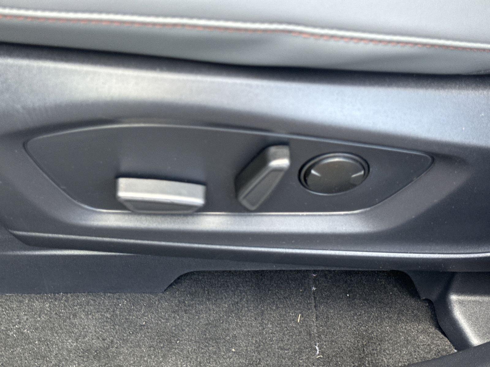 Ford Explorer Active Rwd 4D Sport Utility - Thumbnail 19