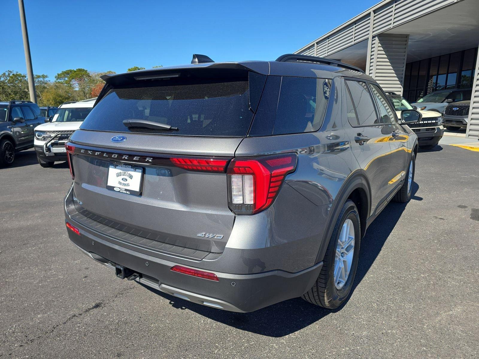 Ford Explorer Active Rwd 4D Sport Utility - Thumbnail 5