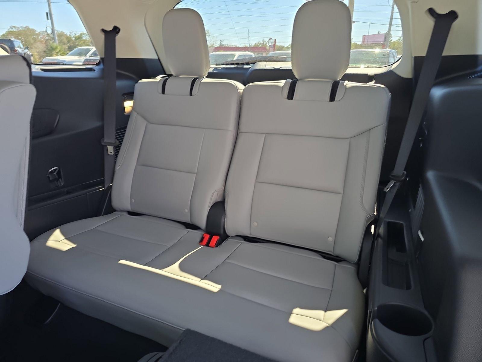 Ford Explorer Active Rwd 4D Sport Utility - Thumbnail 14