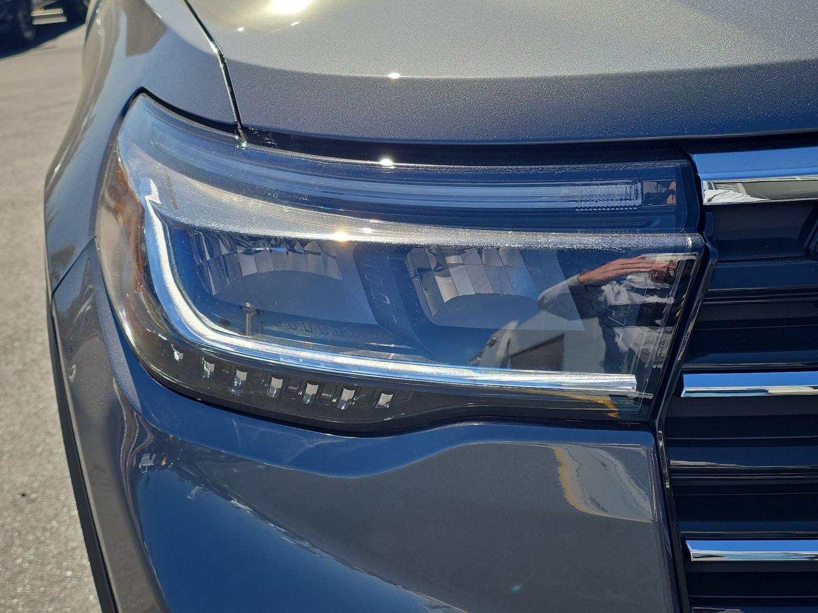 Ford Explorer Active Rwd 4D Sport Utility - Thumbnail 8