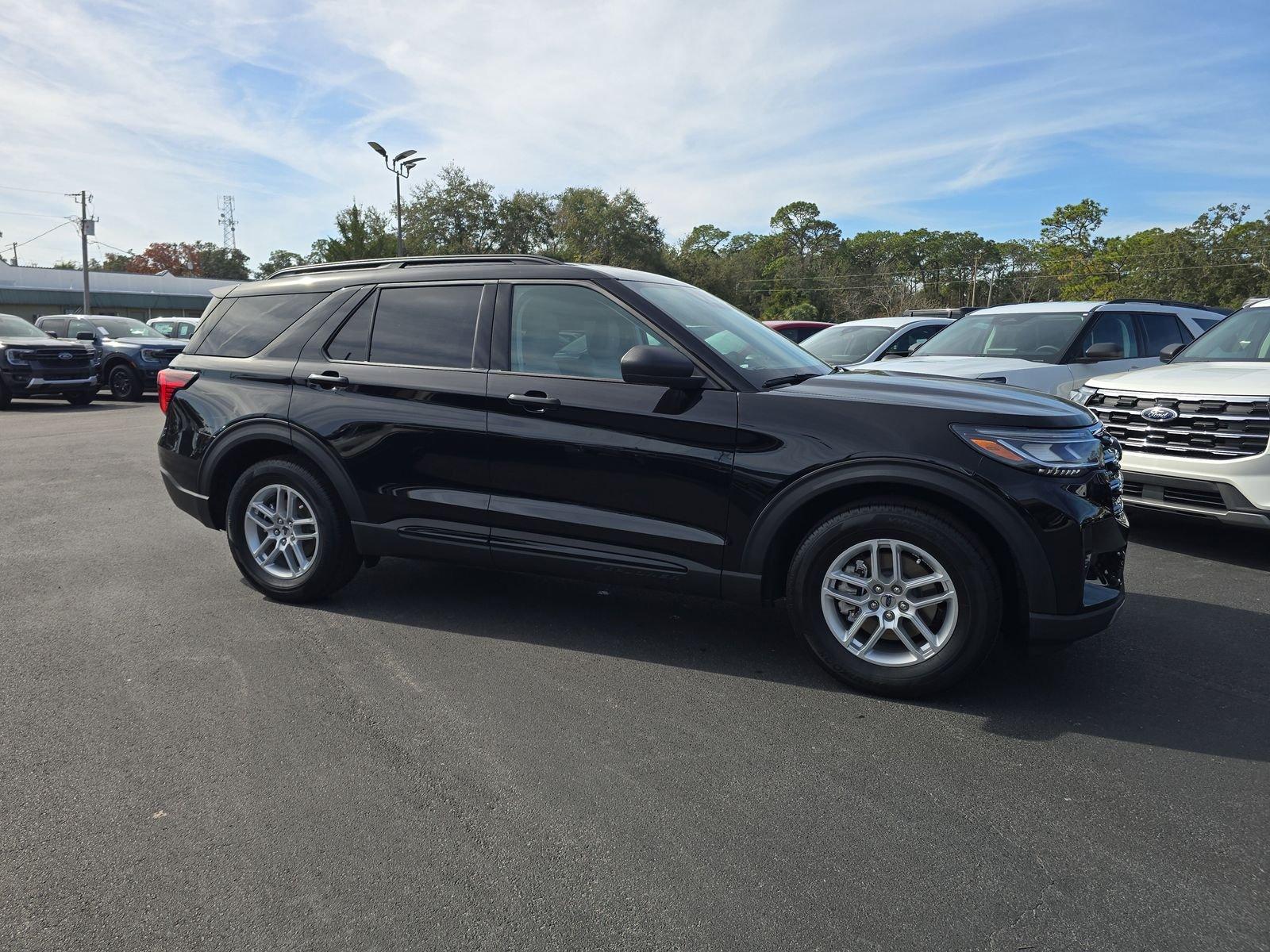 Ford Explorer Active Rwd 4D Sport Utility - Thumbnail 3