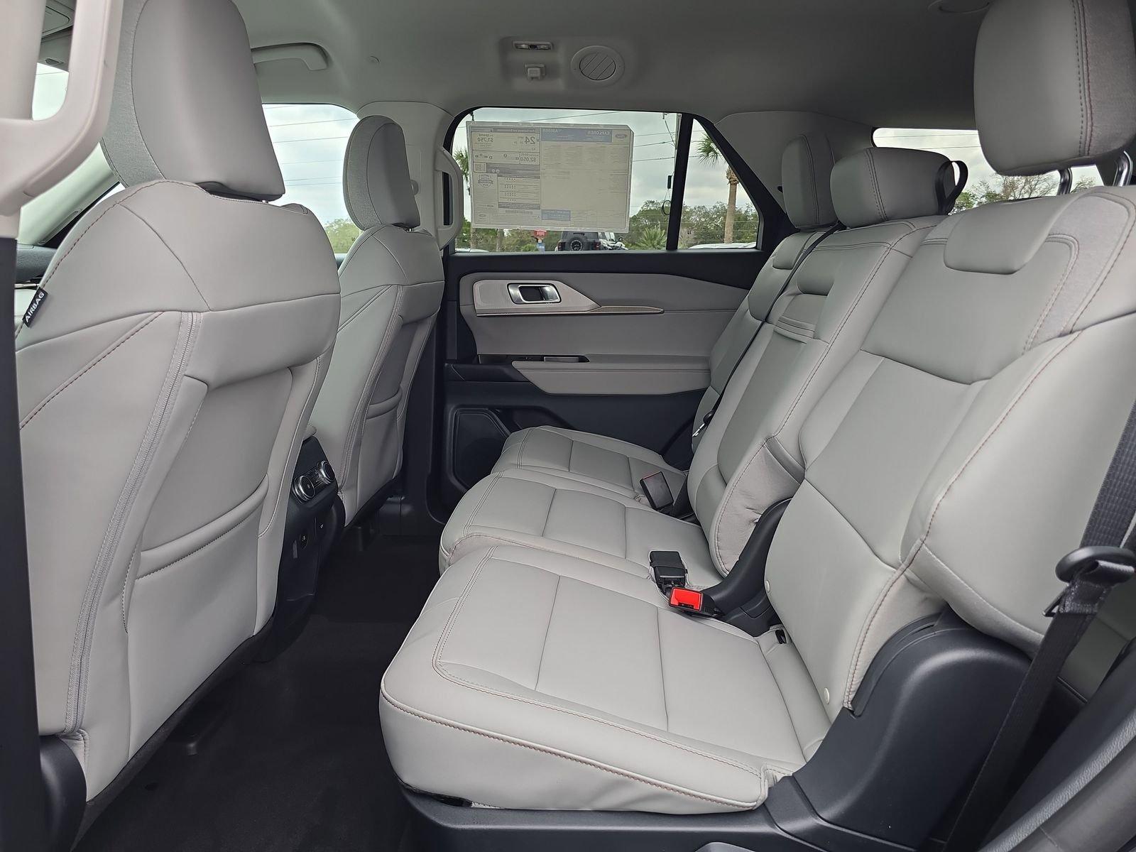 Ford Explorer Active Rwd 4D Sport Utility - Thumbnail 13