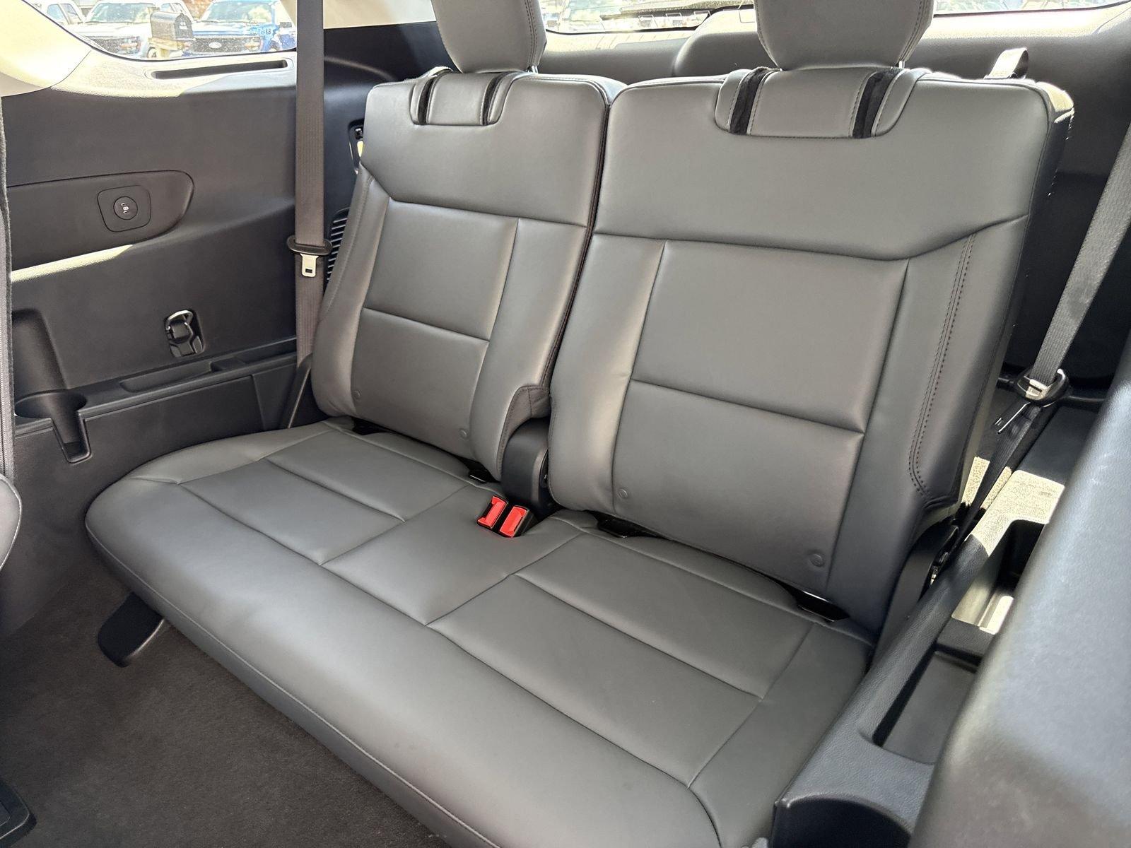 Ford Explorer Active Rwd 4D Sport Utility - Thumbnail 14