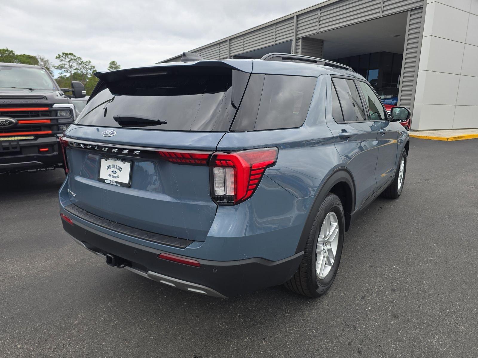 Ford Explorer Active Rwd 4D Sport Utility - Thumbnail 5