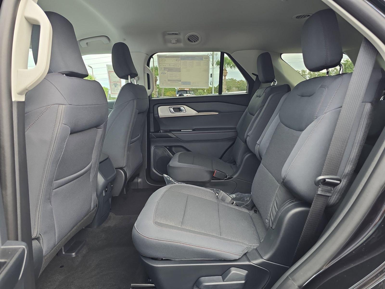 Ford Explorer Active Rwd 4D Sport Utility - Thumbnail 13