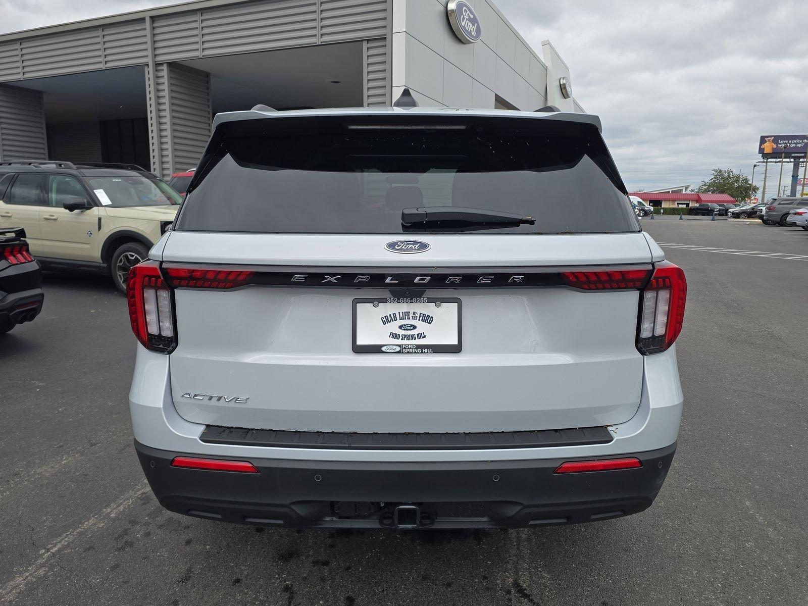 Ford Explorer Active Rwd 4D Sport Utility - Thumbnail 5