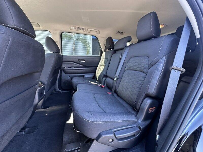 Nissan Pathfinder - Thumbnail 13